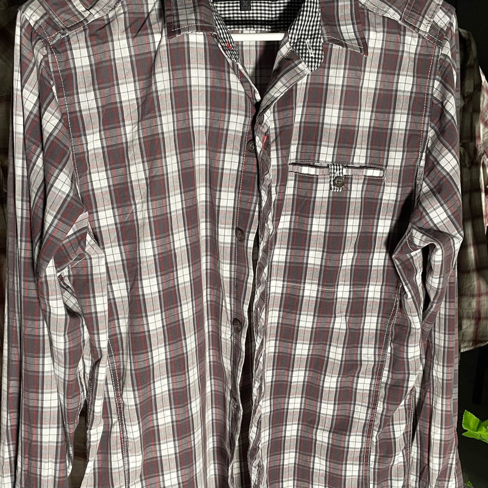 Nice Men’s Shirt Like new No Retreat NR Black Label